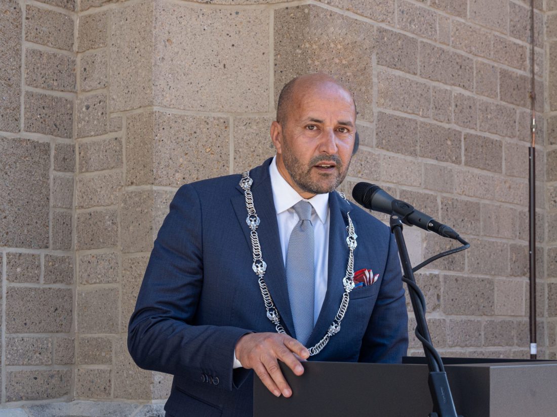 Ahmed Marcouch door JVD Ahmed Macouch in Jansbeek Ekklesia